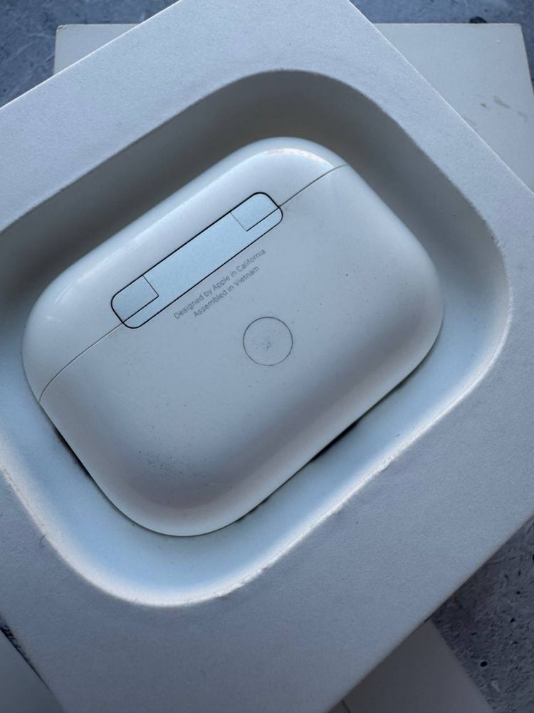AirPods Pro 2 в хорошем состоянии