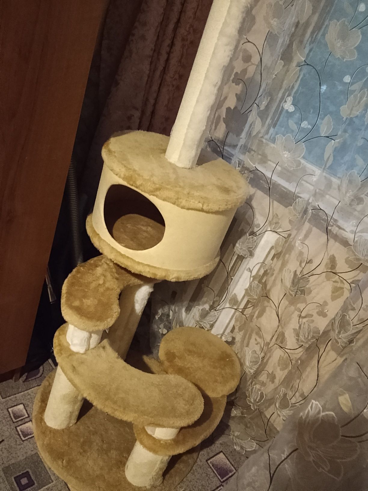Продам домик для кошки