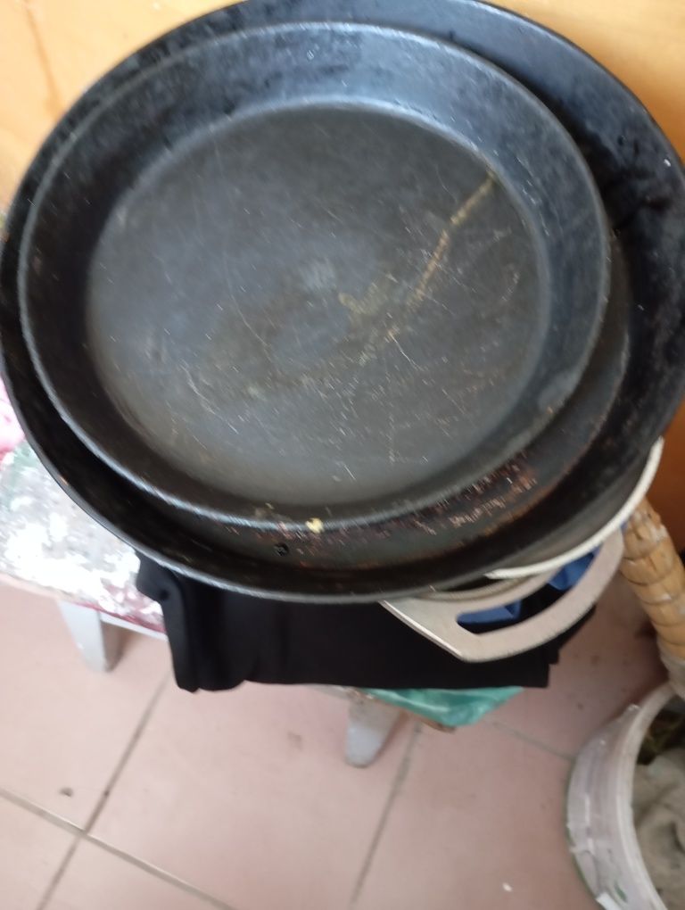 Продам сковороды