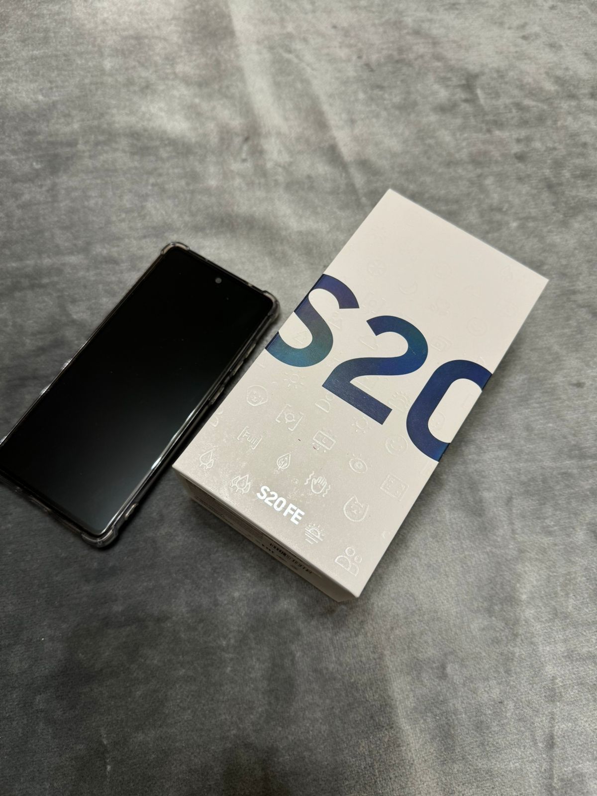 Samsung S20FE 80000тг