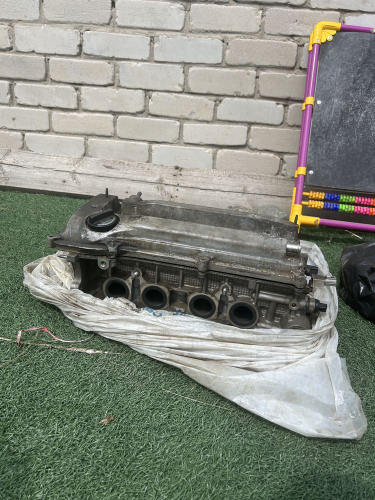 Продам головка сборе от Камри 40