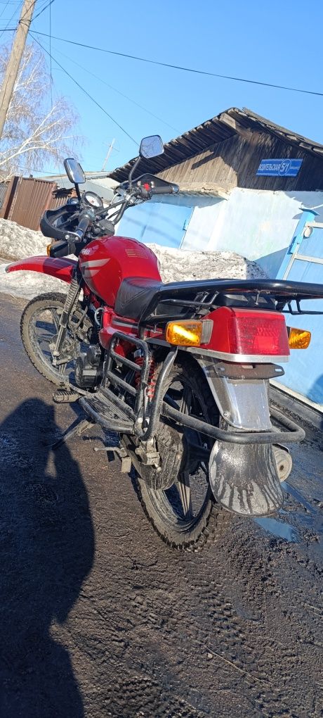 Продам мотоцикл состояние нового
