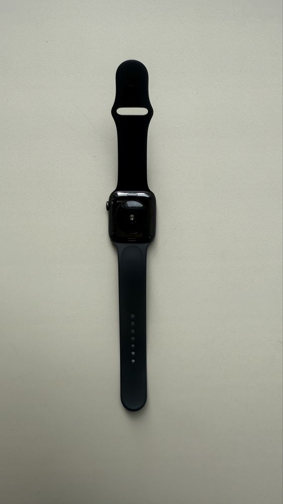 Apple Watch SE 44 мм черный