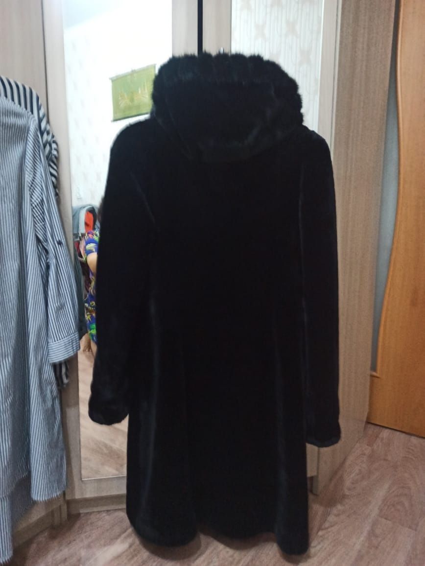 Продам зимнюю шубу