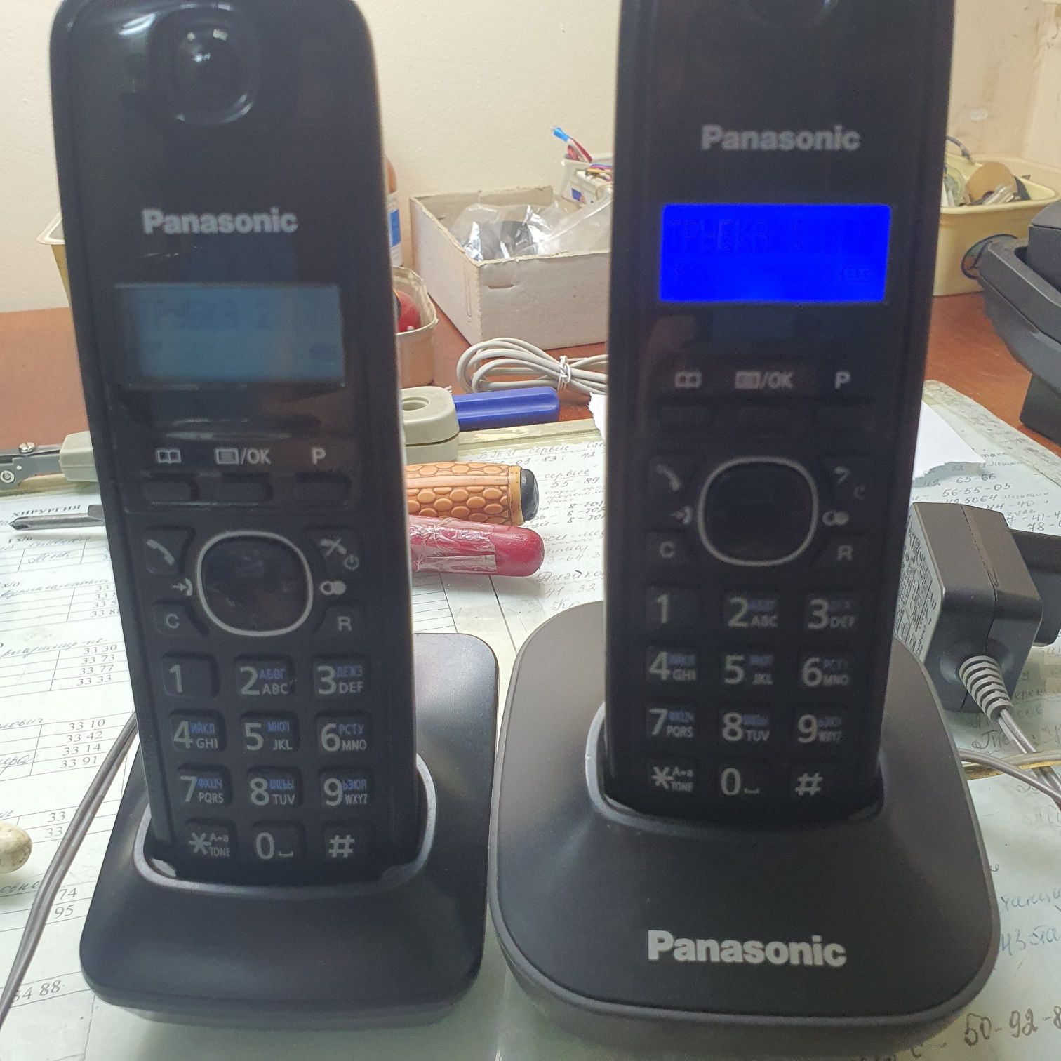 Радиотелефон  Panasonic  с 2-мя  трубками