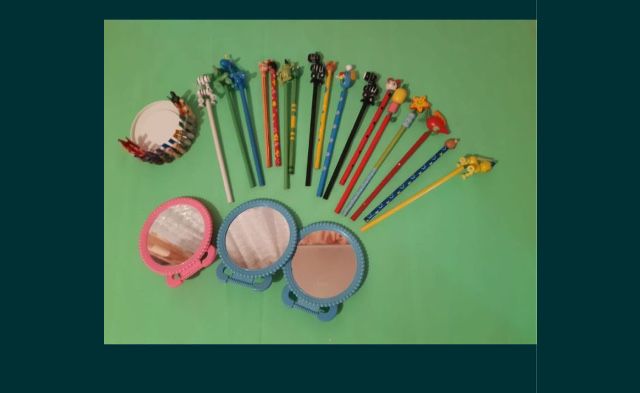 Игрушки детские конструкторы, фартуки, карандаши,
