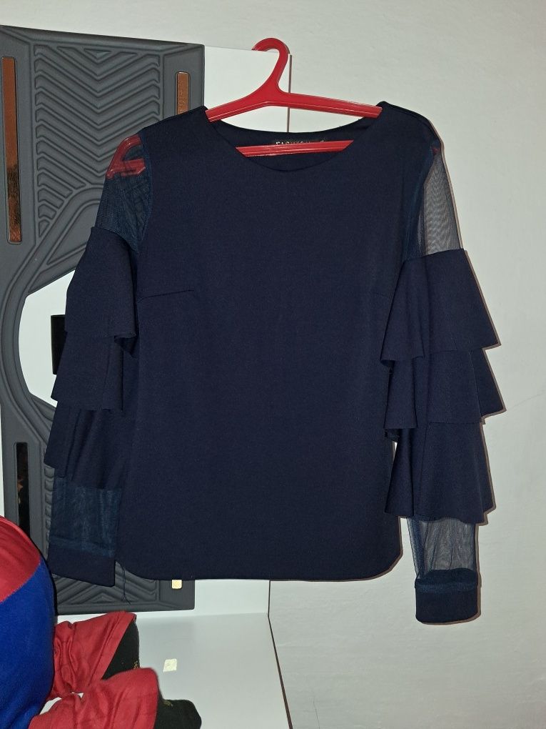 Платье и кофточка в продаже