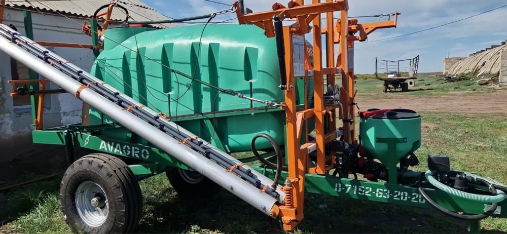 Опрыскиватель от завода AVAGRO 2500 литров субсидии 30%