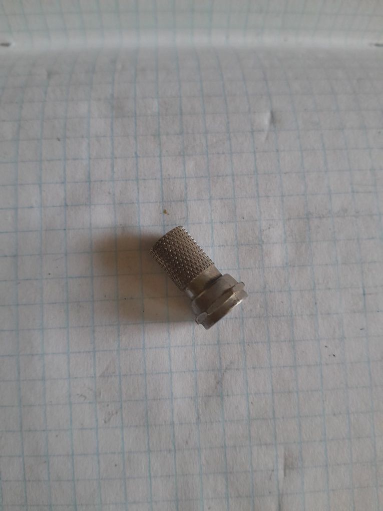 Конектор коннектор conector наконечник насадка на кабель спутниковый
