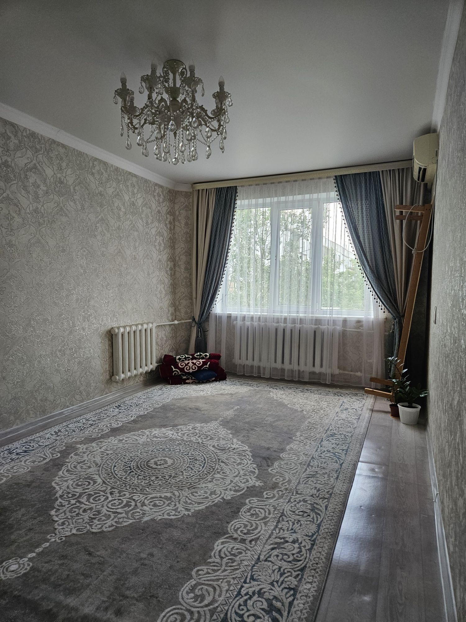 Продам 2к.кв на 4/5 этаже. 8мкр