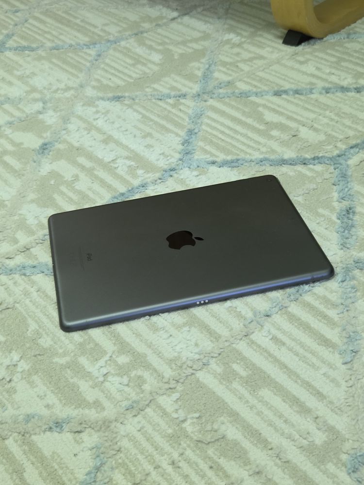 Планшет айпад ipad Ipad 7 в хорошем состоянии