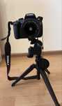 Canon EOS 1200D + карта 64 ГБ, сумка, зарядка — полный комплект