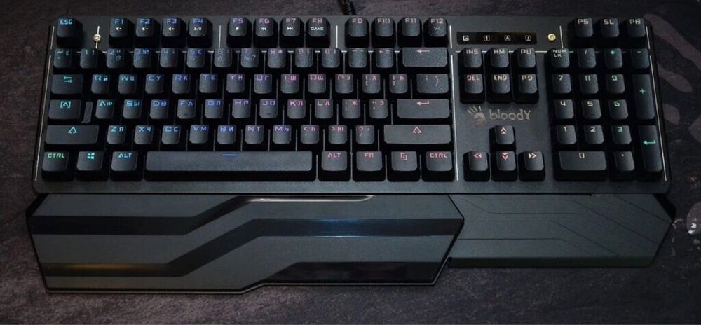 Игровая клавиатура bloody b975 optical switches