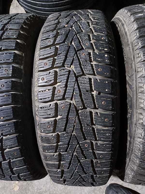 Шины 215/60 R16 .