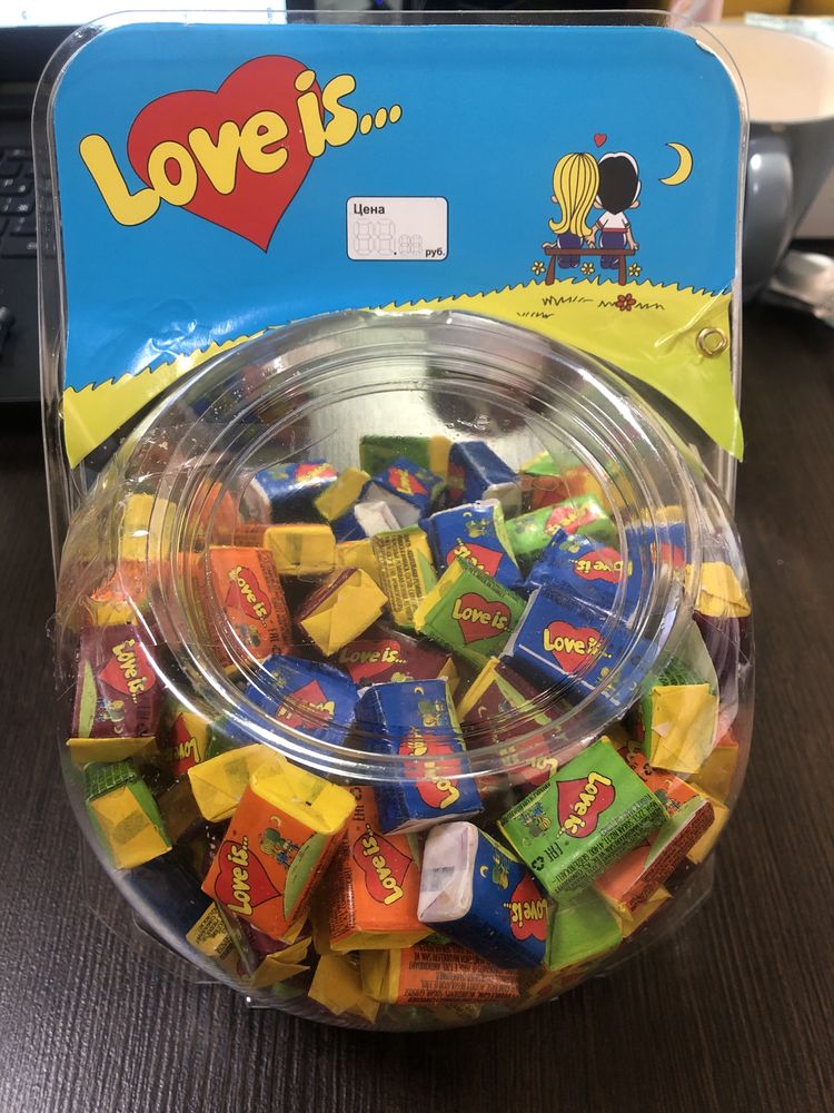 Love is жевачки , конфеты , чупики , мармелад