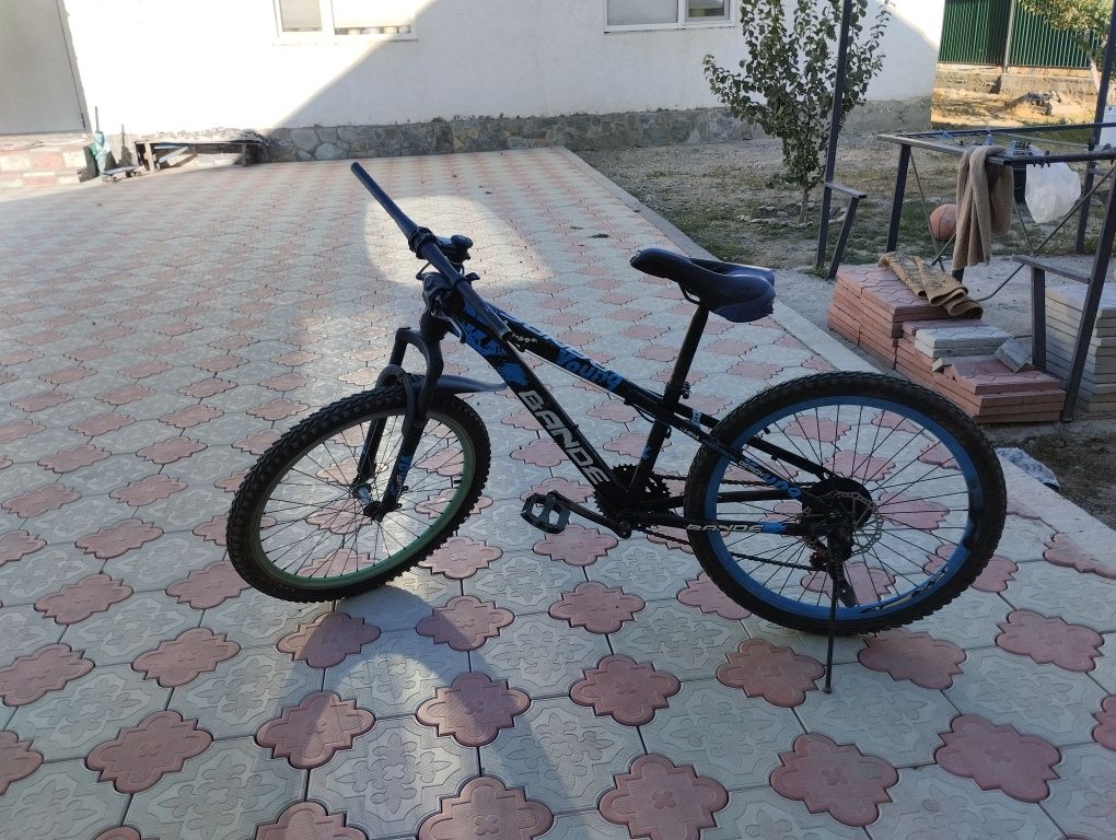 Продается велик срочно