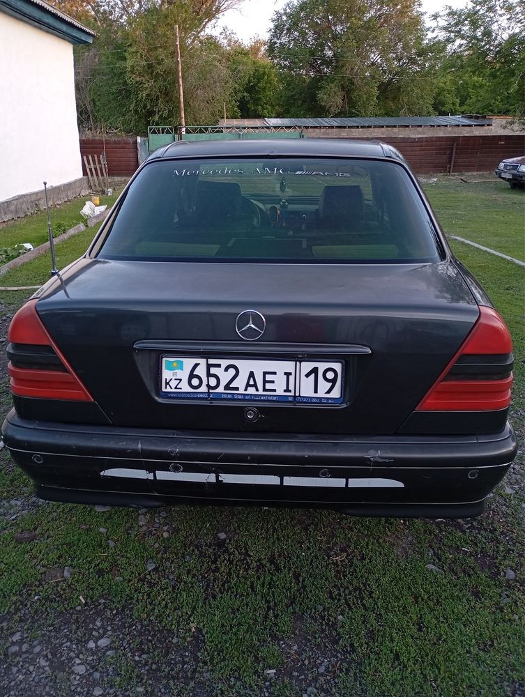 Продается Мерседес Benz C 180