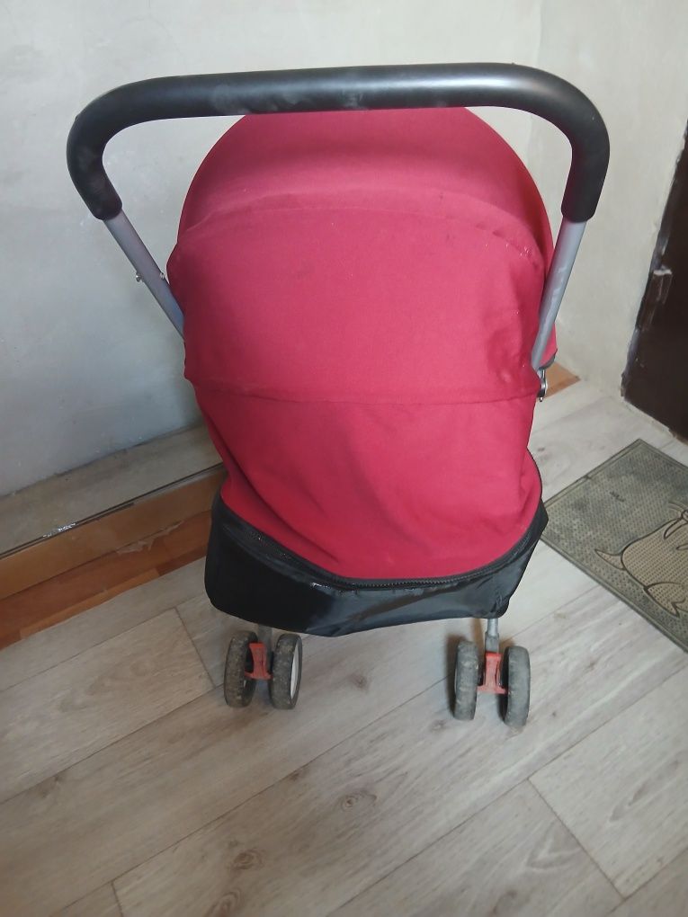 Продам коляска красный
