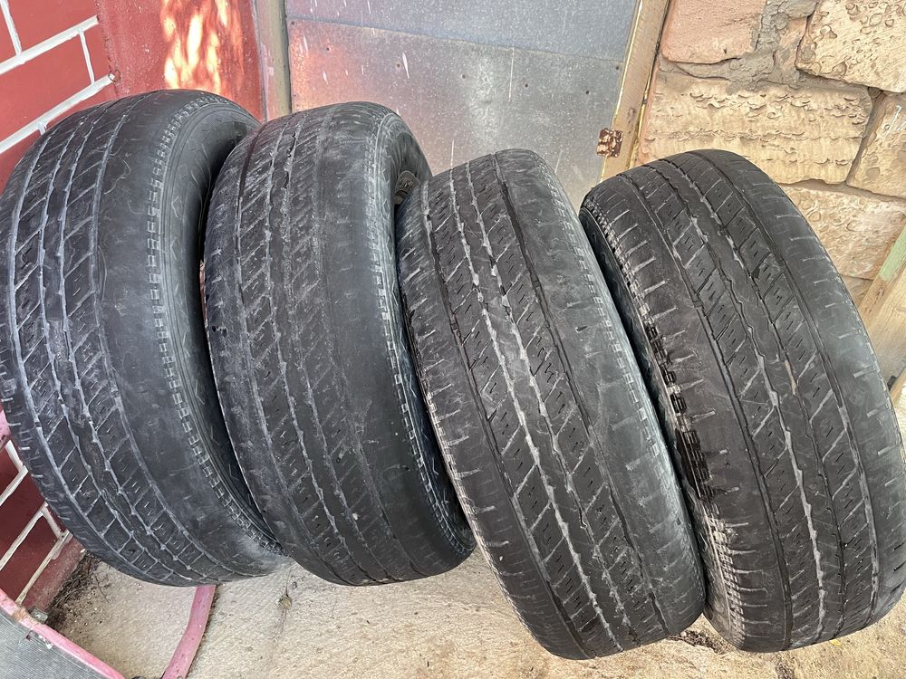 Продается шины 235/70/R16 Б/У