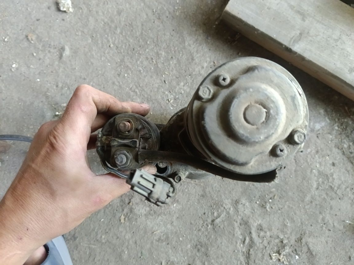 Продам стартер на nissan