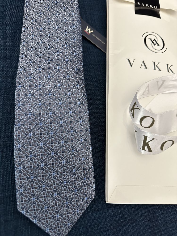 Галстуки Pierre Cardin, VAKKO W-collection оригинал 100%