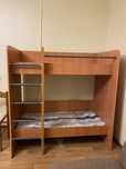 Продам 2-ярусную кровать с матрасами