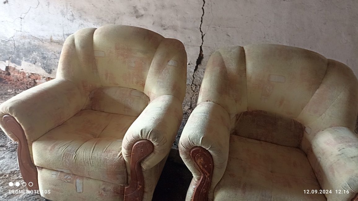 Мягкое кресло. Продам. Цена за пару
