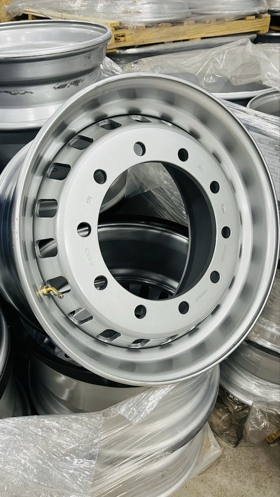 Грузовой диск ET135 22.5X11.75