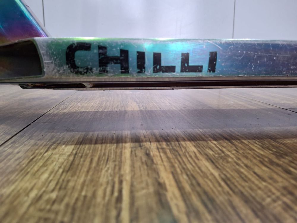 Продаю трюковой самокат CHILLI