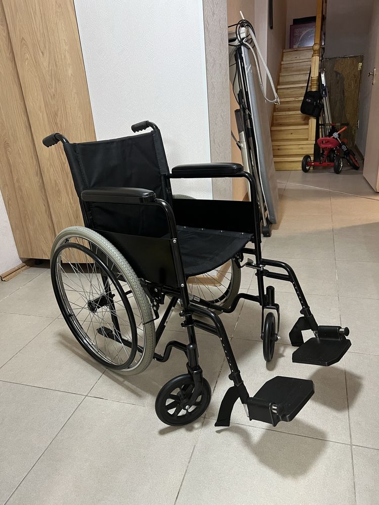 Продам инвалидное кресло Ortonica