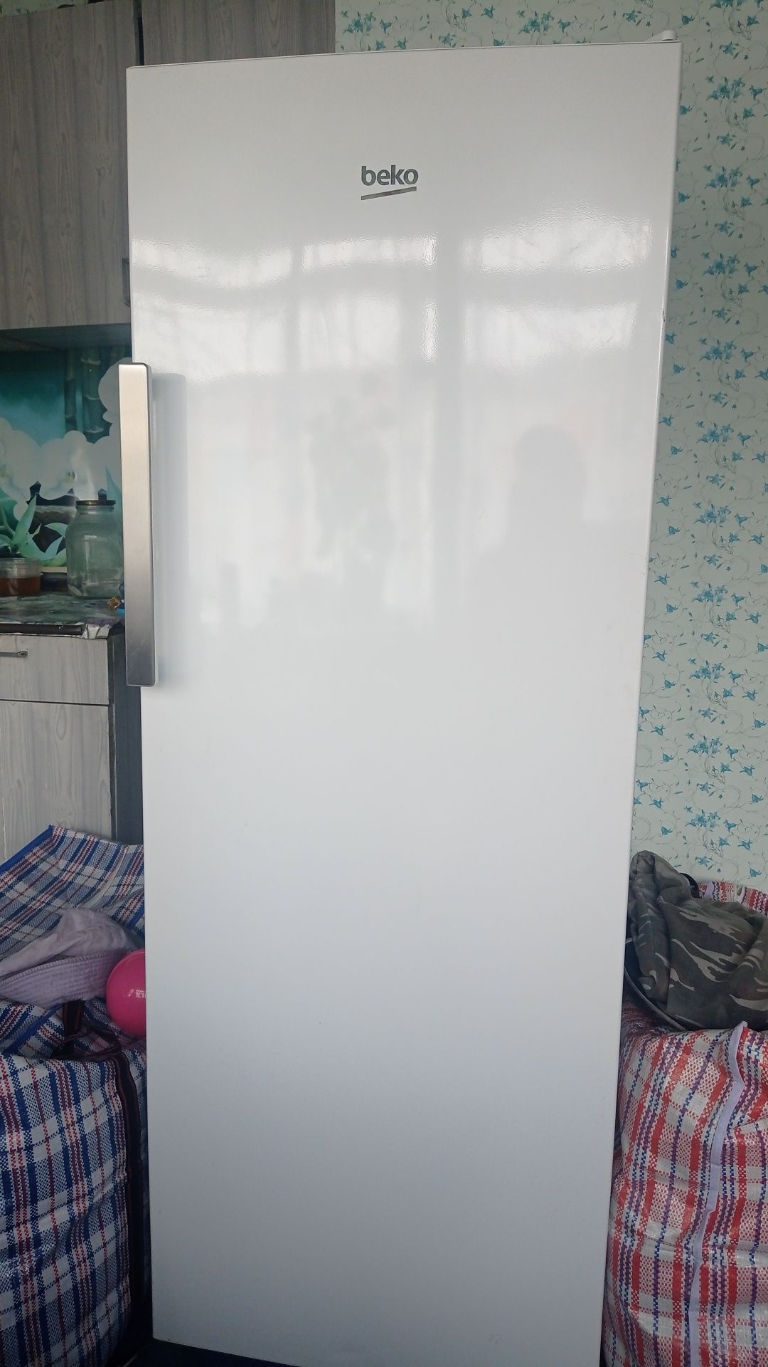 Продам морозильную камеру