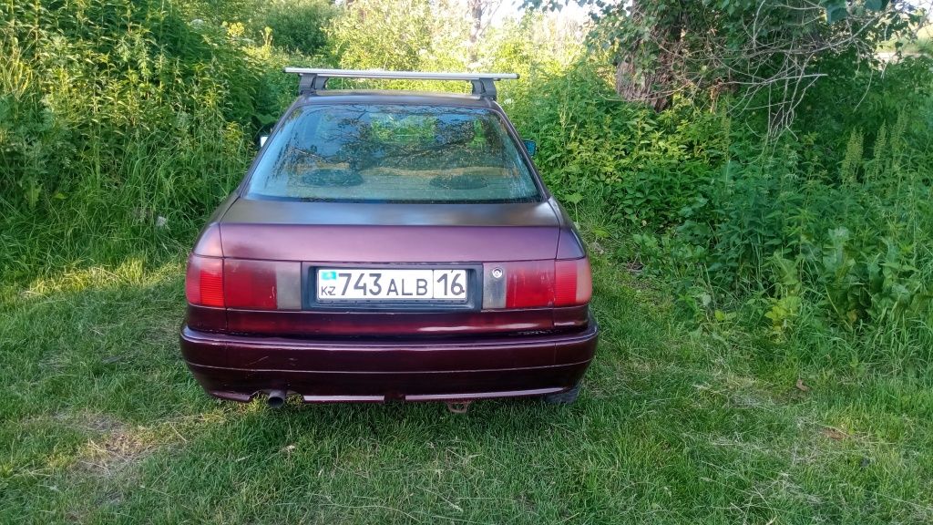 Продам Ауди 80 Б4  1992 года  выпуска
