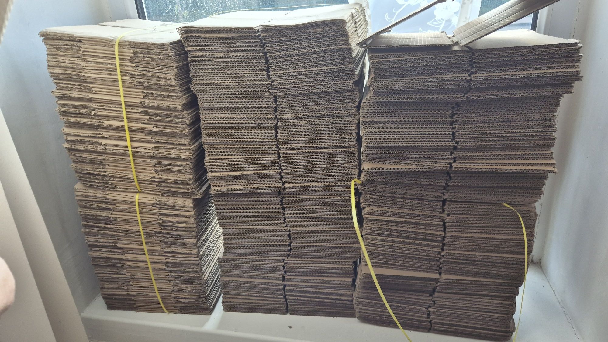 Продам картонные коробки 15x15x10