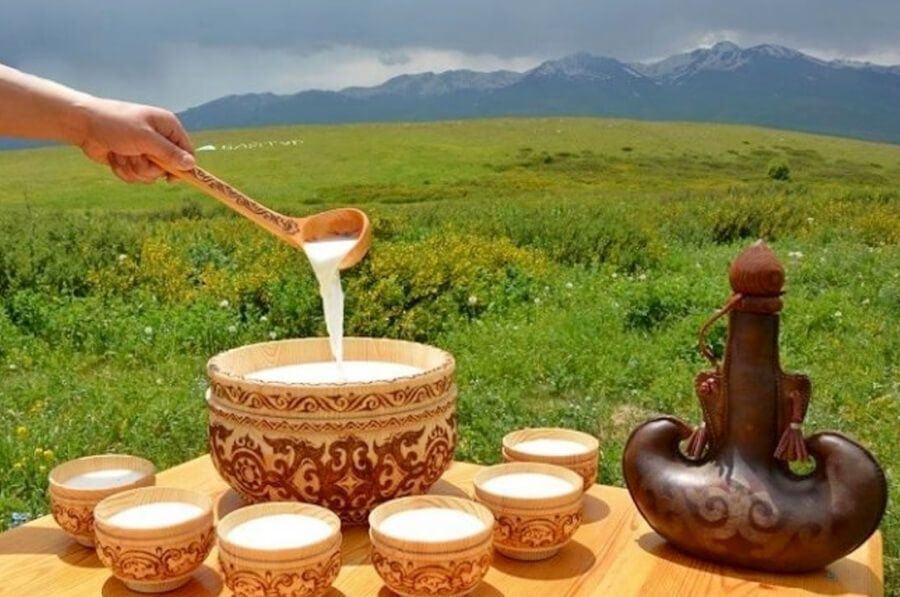 Продам свежий Кумыс привезен с Катон-карагайского района село Барлық .