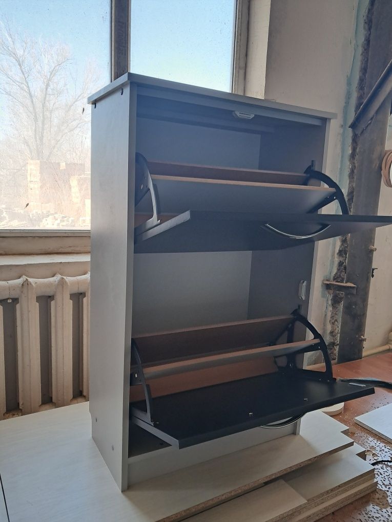 Продам новую обувницу