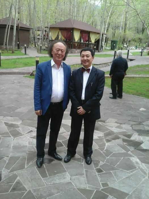 Ведущий в Алматы к/р