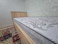 Продаётся кровать с матрацом.