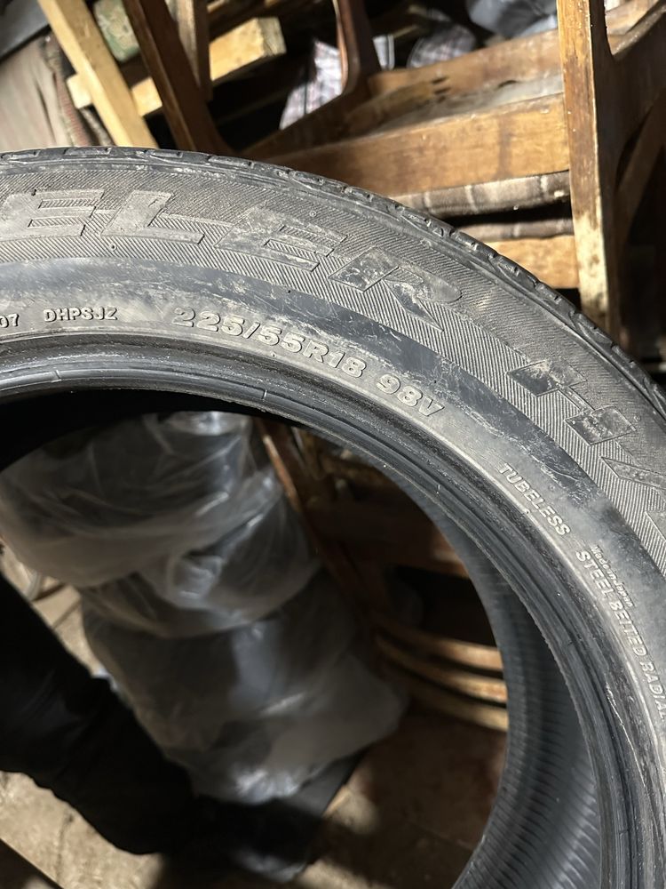 Продам летную резину 225/55/18