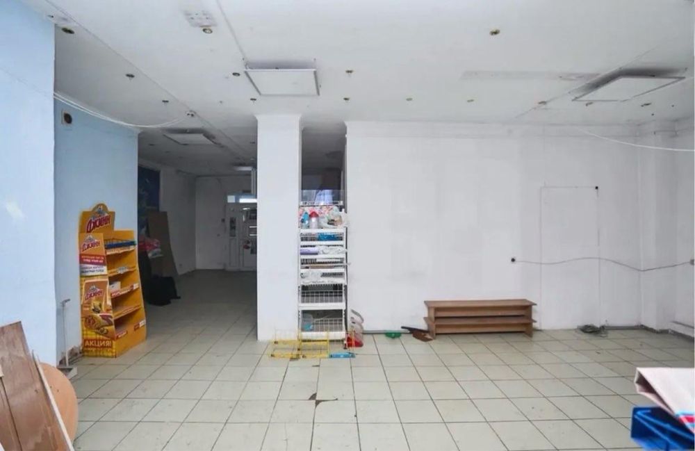 Продам коммерческое помещение на первом этаже