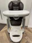 Стульчик для кормления Peg Perego Tatamia Follow Me