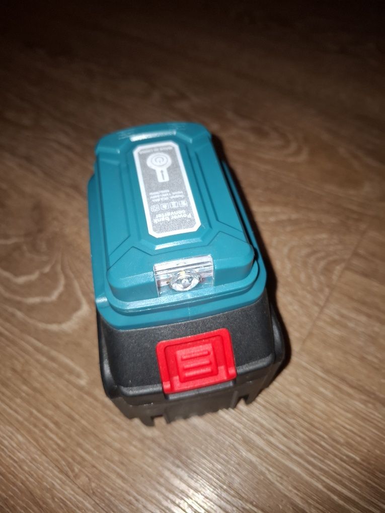 Переходник на акб макита с фонарем и зарядкой usb.