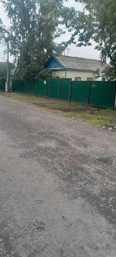Продам отдельно стоящий дом,в отличном месте,в рабочем.