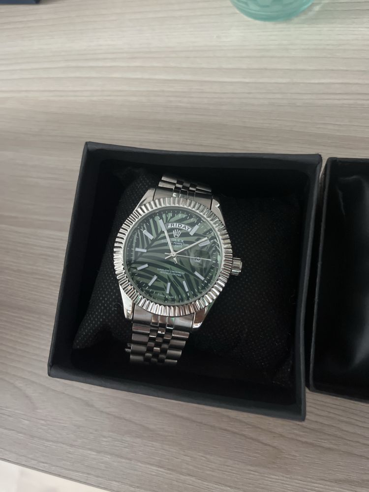 Часы Rolex date just