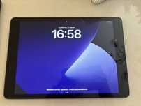 iPad 9 2021 года (64 gb) + оригинальный чехол