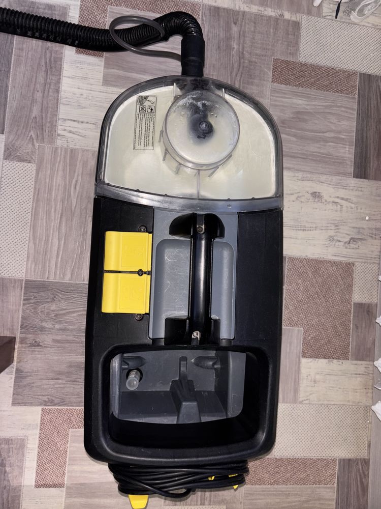 Karcher Puzzi 10/1 Моющий пылесос для химчистки мебели
