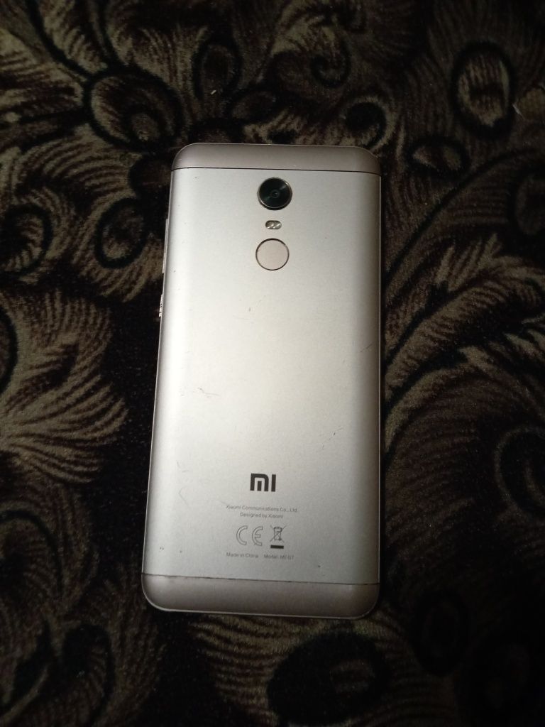 Продам телефон Redmi 5 plus