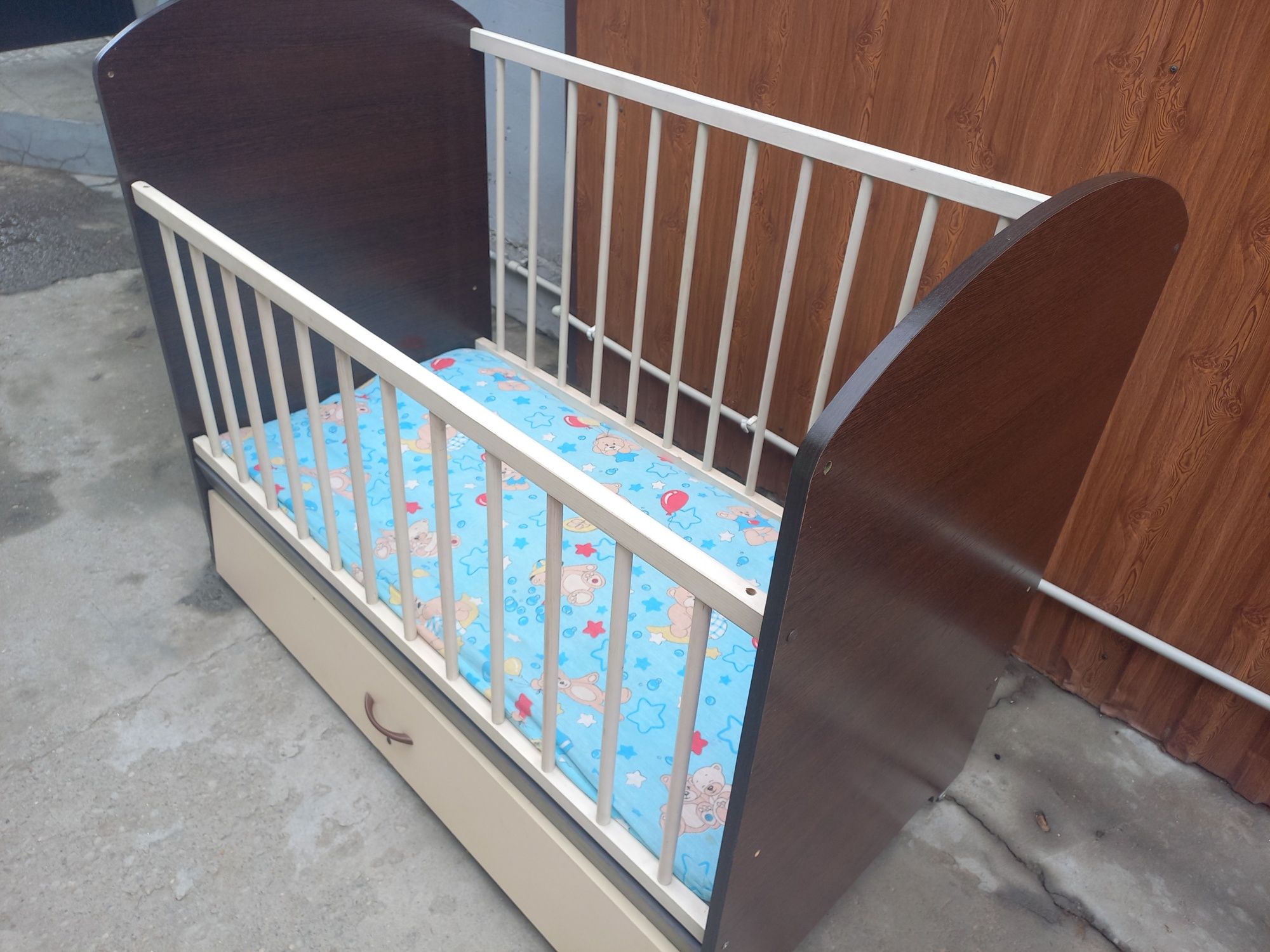 Продам детскую кровать