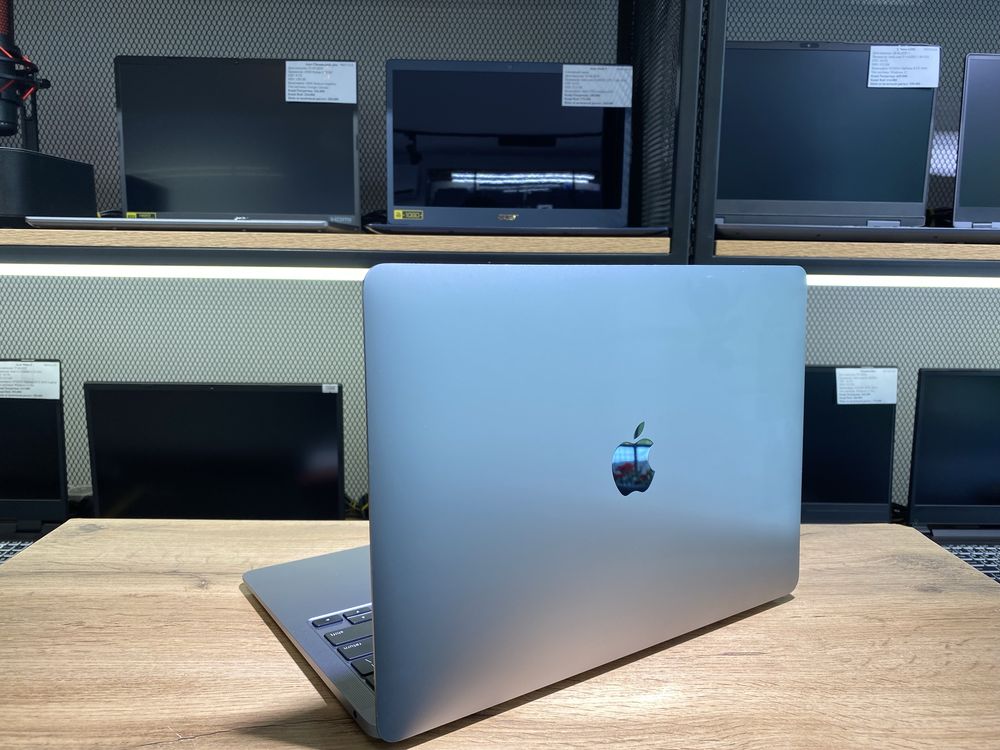 MacBook Air 13.6-inch, M1, 2020 г. 8/256 GB, Space Gray, 10291/A10