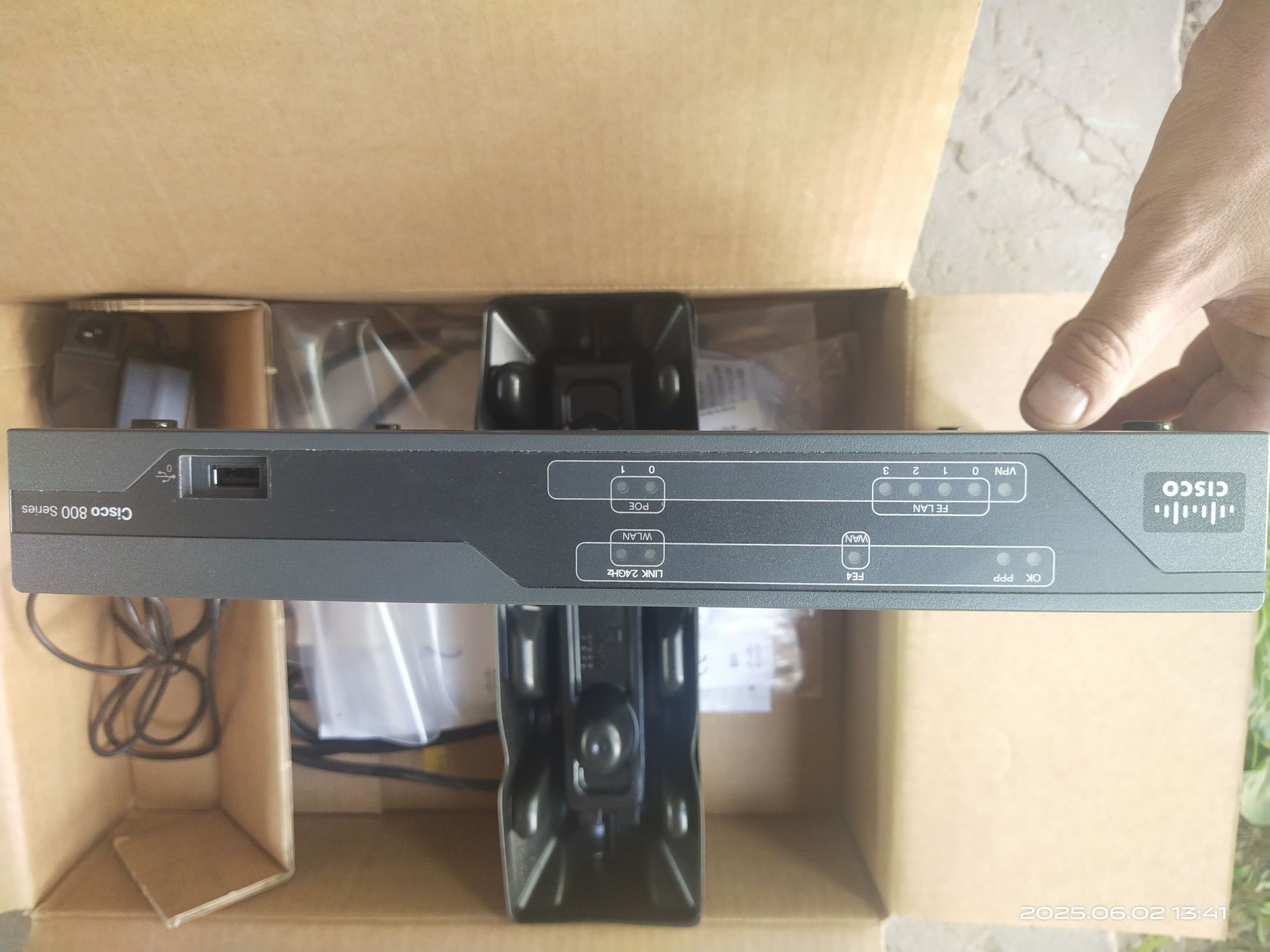 Продам Cisco 881