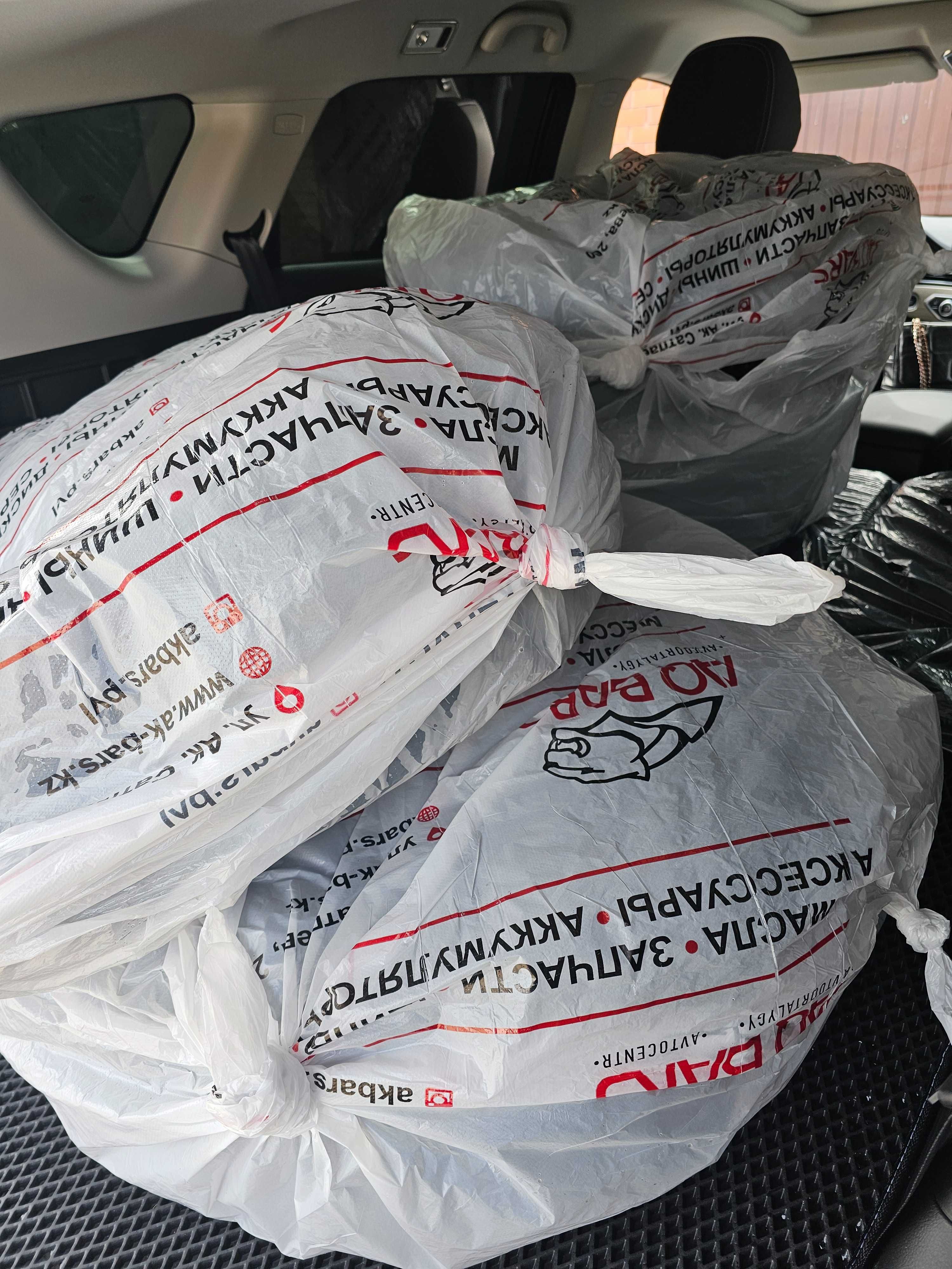 Автошины 235/60R18, 4 шт., зима (шипы), 07.2024 г. - 150 000 т.